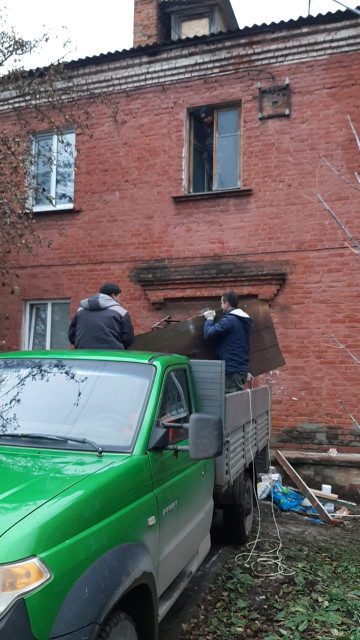 ❗️Мкр . Цемгигант, ул.Ленинская д.5 , восстановлены козырьки над входной группой.